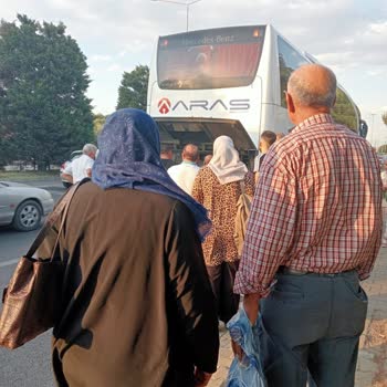 İzmirden Iğdır'a Seferinde Eski Otobüs Ve İlgisiz Şirket Nedeniyle 24 Saatlik Gecikme Mağduriyeti