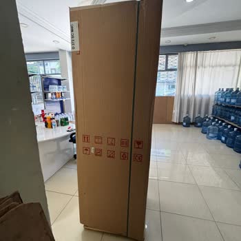 Hasarlı Şenocak Dikey Meşrubat Dolabı Ve Yetersiz Servis