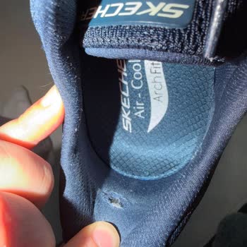 A101 Skechers Ayakkabısında Kısa Sürede Üretim Kaynaklı Astar Yırtığı