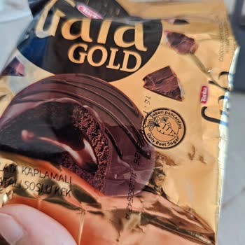 Son Kullanma Tarihine Rağmen Küflenmiş Torku Gala Gold Kek