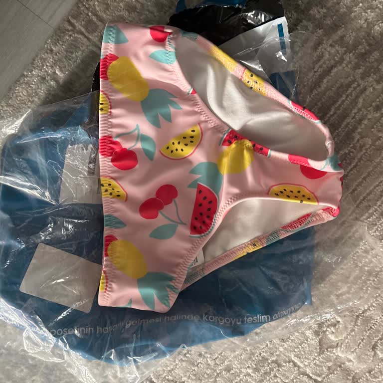 Bikini Üstü Eksik Gönderildi, Tamamı İçin İade Talep Ediyorum