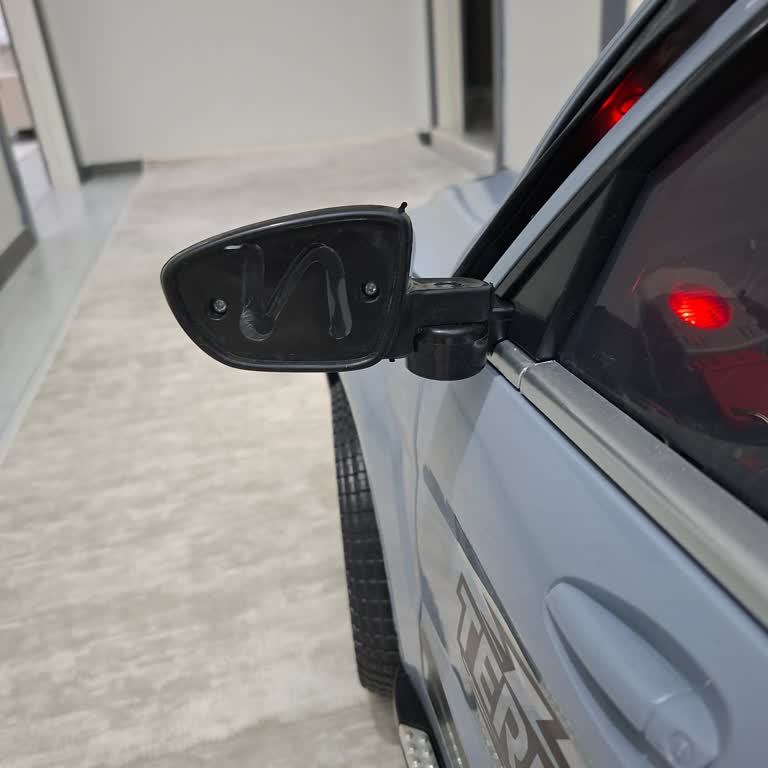 Eksik Ayna Ve Cevapsız Yedek Parça Servisi Şikayeti