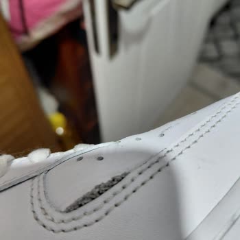 Ayıplı Nike Ayakkabı İçin İade Talebi Ve Mağaza İhmali