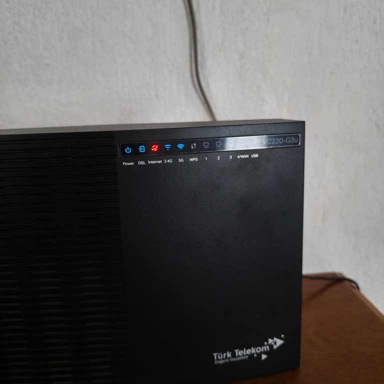 Modem Kırmızı Işık Veriyor, İnternet Yok Ve Müşteri Hizmetleri Cevapsız