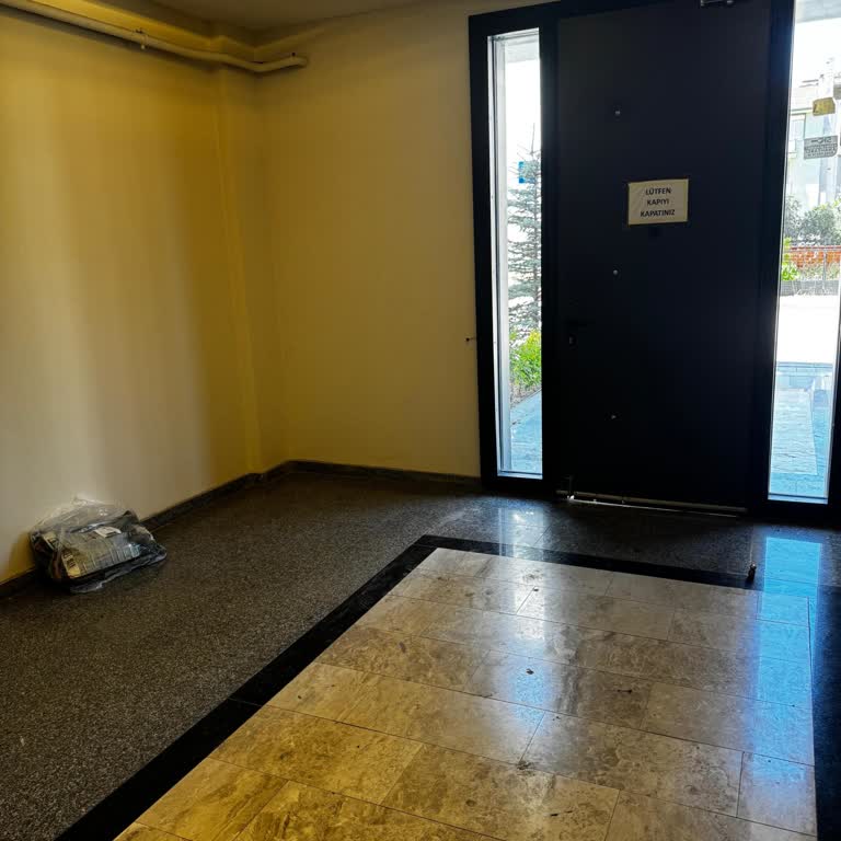 Kuryenin Paketi Apartman Girişine Bırakması Güvenlik Açığı