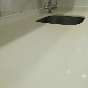 Garanti Kapsamındaki Sararan Mutfak Tezgahı İçin Hızlı Çözüm Talebi