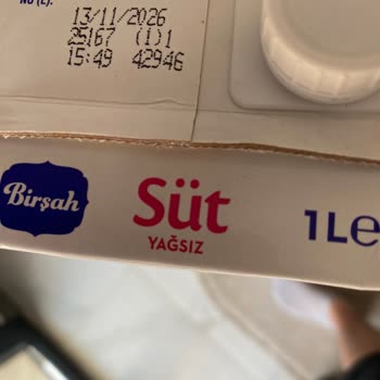 Son Kullanma Tarihi Geçmemiş Birşah Yağlı Sütte Kahverengi Tortular
