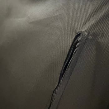 Teslimat Gecikmesi, Defolu Başlık Ve Eksik Fermuarlı Parça