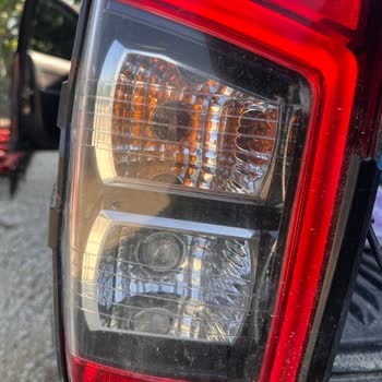 Sağ Arka Stop Lambasında Yan Sanayi Parça Şüphesi Ve Ücretsiz Değişim Talebi