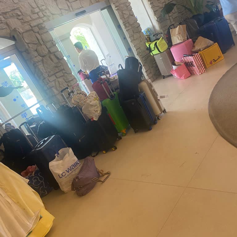 Balayı Çifti Oda Beklemede Jolly Tur'un İlgisiz Tutumu