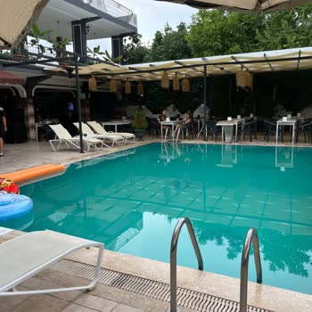 Yanıltıcı Otel Bilgileri Ve Kirli Odalar Dolayı İade Talebi
