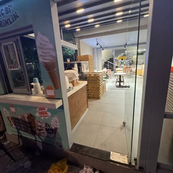 Pendik Burger King Şubesinde Kasa Kapalı, Hijyen Ve Personel Tavır Problemleri
