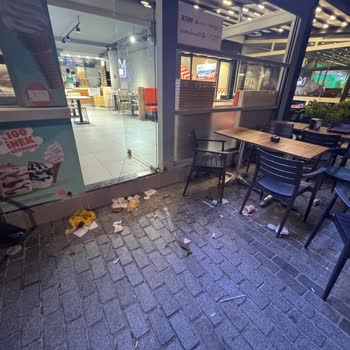 Pendik Burger King Şubesinde Kasa Kapalı, Hijyen Ve Personel Tavır Problemleri