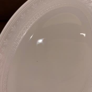 Karaca'dan Alınan Yemek Takımında Çok Sayıda Lekeli Tabak Ve Yetersiz Çözüm
