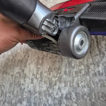 Garanti Dışı Kırılan Dyson Süpürge Başlığı Ücret Talebi