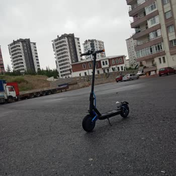 Piranha Store Scooter'ı Kalitesiz Lastik Sorunu Ve Destek Yokluğu Nedeniyle İade Talebi