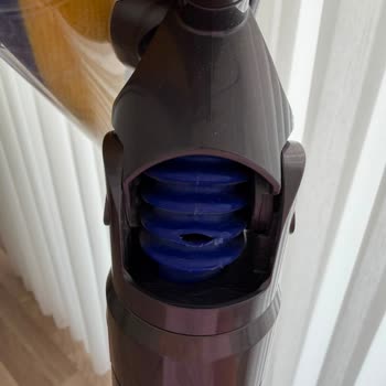Dyson V15 Lazer Başlık Hortumundaki Yırtık Garanti Kapsamına Alınmadığı İçin Şikayet