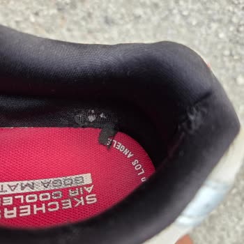 Skechers Ayakkabısında İç Astar Yırtılması Ve İade Reddi