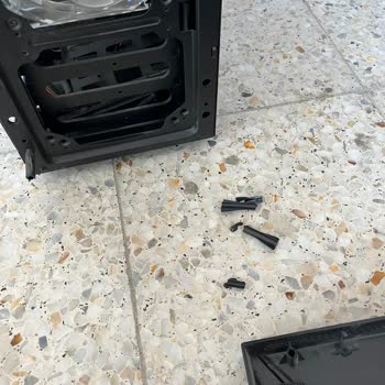 Kargo Hasarı Sonucu Çalışmayan Bilgisayar Ve Gardrops'tan Destek Yokluğu