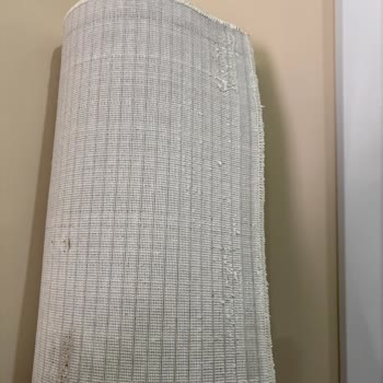 Halı Evi (Bursa) Hem Yanlış Ürünler Hem de Kusurlu Halılar Vardı