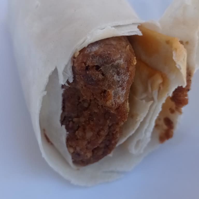 Tarihi Geçmemiş Dürüm Çiğköfte Küflü Çıktı