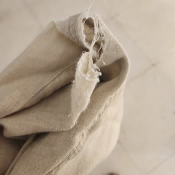 DeFacto Pantolonu Tek Yıkamada Yırtıldı Ve Süre Gerekçesiyle İlgilenilmedi