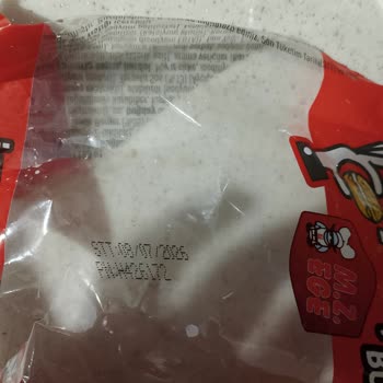 Son Kullanma Tarihi Geçmemiş Tavuk Burgerde Küflenme Ve İade Talebi