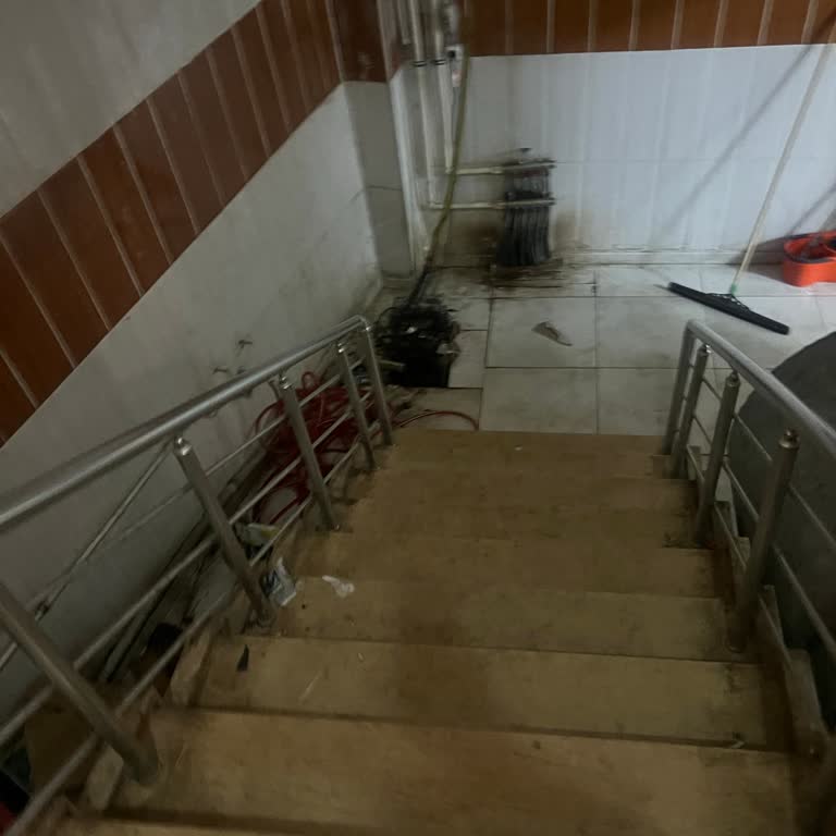 Kudret Camisi Taziye Evi Girişinde Hijyen Sorunu