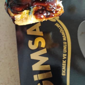 Ekler Pastasındaki Sinek Şikayeti Ve Hijyen Endişesi