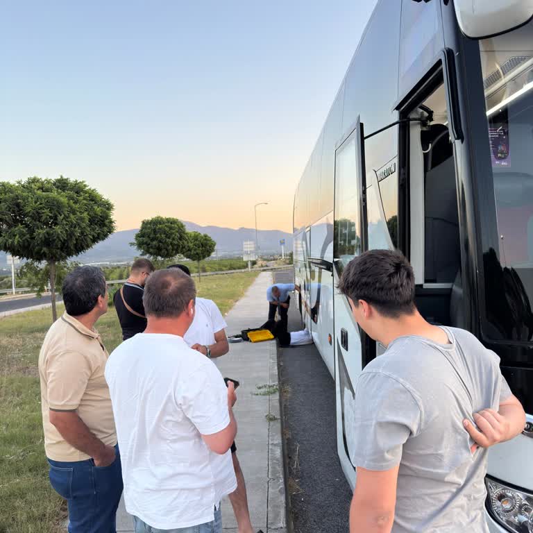 Wi‑Fi Ve Priz Olmayan Otobüste Araç Arızası, Randevu Gecikmesi Ve Kaba Muavin