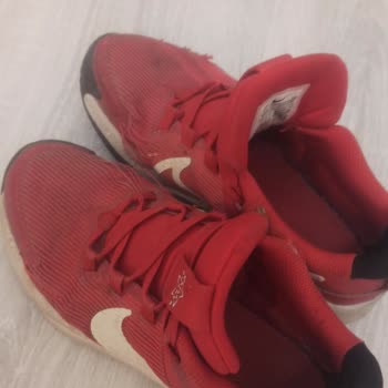 Nike Markasından Aldığımız Çocuk Spor Ayakkabısının Hızlı Deformasyonu Ve Üst File Yırtıkları