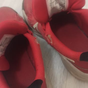 Nike Markasından Aldığımız Çocuk Spor Ayakkabısının Hızlı Deformasyonu Ve Üst File Yırtıkları