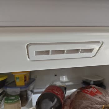 Geceleri Sık Elektrik Kesintileri Buzdolabımı Yıktı, Tazminat Ve Kesintilerin Durdurulması Gerekiyor
