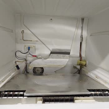 Geceleri Sık Elektrik Kesintileri Buzdolabımı Yıktı, Tazminat Ve Kesintilerin Durdurulması Gerekiyor