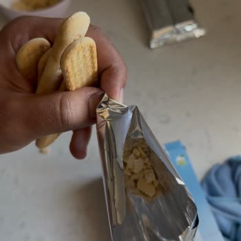 Açık Paketli Bebek Bisküvisi Ve Yetersiz Müşteri Desteği
