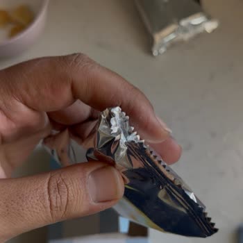 Açık Paketli Bebek Bisküvisi Ve Yetersiz Müşteri Desteği