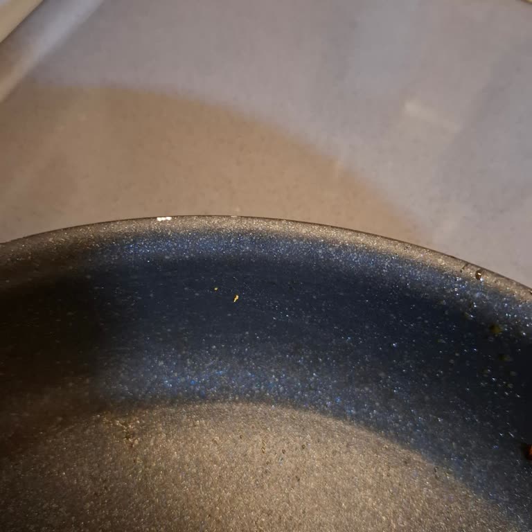 İki Ayda Kenar Çatlayan Tefal Tava, Kalite Hayal Kırıklığı