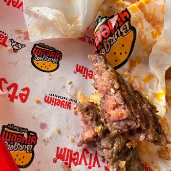 Çiğ Etli Burger Ve Sağlık Riski Şikayeti