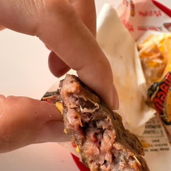Çiğ Etli Burger Ve Sağlık Riski Şikayeti
