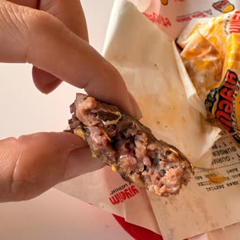 Çiğ Etli Burger Ve Sağlık Riski Şikayeti