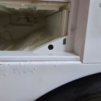 Arçelik Çamaşır Makinesinde Erken Paslanma Ve Vida Korozyonu