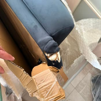 Eksik Ve Hasarlı Mobilya Teslimatı, Montaj Sorunları Ve Ciddiyetsiz İletişim