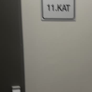 Asansör Arızası Ve Yönetim Cevapsızlığı