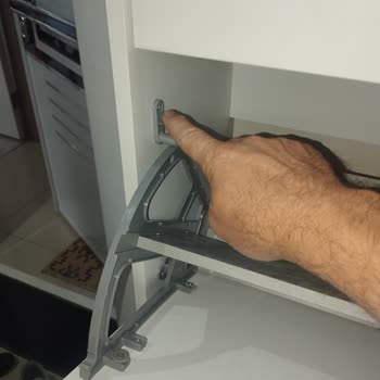 Ayakkabılık Parçaları Çatladı, 7 Yıllık Garanti Kapsamında Çözüm Bekleniyor