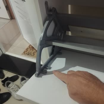 Ayakkabılık Parçaları Çatladı, 7 Yıllık Garanti Kapsamında Çözüm Bekleniyor