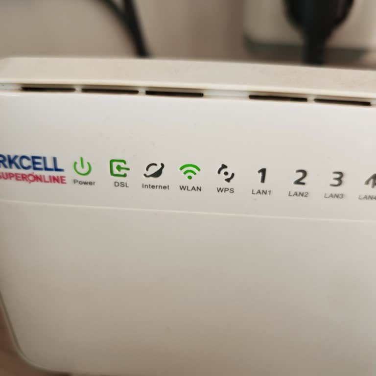Sürekli İnternet Kesintisi Ve Yetersiz Müşteri Servisi Nedeniyle Ağır Mağduriyet