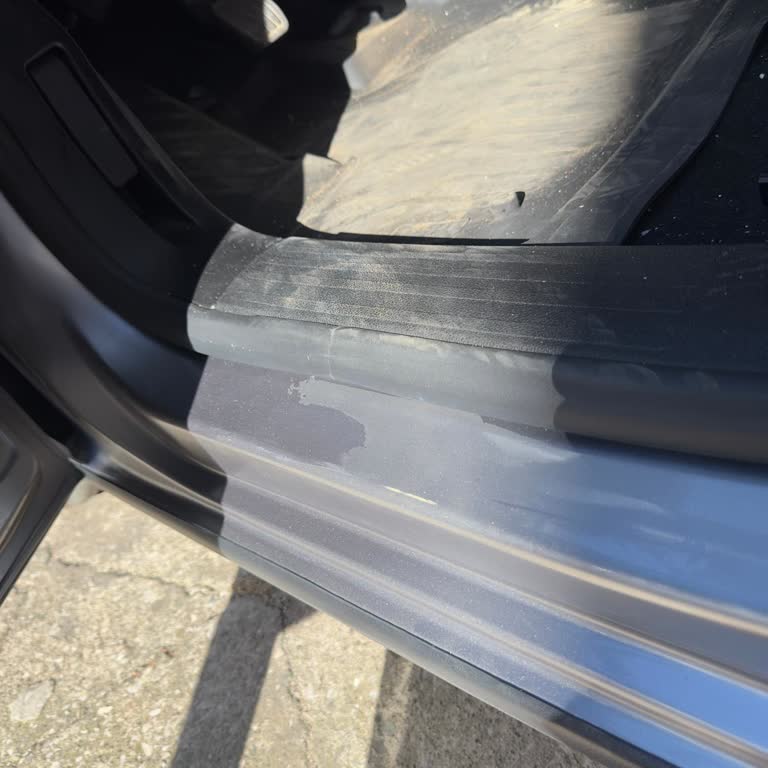 Citroën Berlingo Kapı Eşiği Boya Ayıbı Ve Yetkili Servisin Yetersiz Çözümü