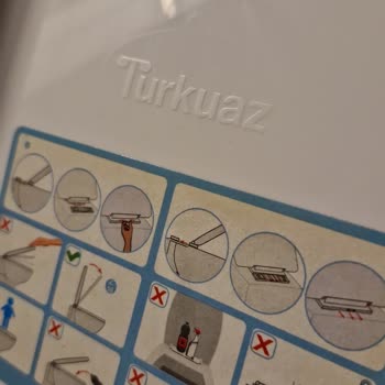 Turkuaz Kare Slim Klozet Kapağının Menteşe Kırılması Ve Ücretsiz Yedek Parça Talebi