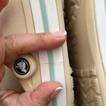 Crocs Terlikler Aynı Şekilde Geri Gönderildi Ve Herhangi Bir Çözüm Sunulmadı
