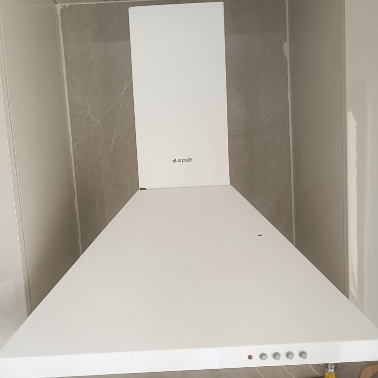 Garanti Kapsamındaki Davlumbazda Sürekli Sürtme Sesi, Paslanma Ve Lamba Arızası, Değişim Talebi